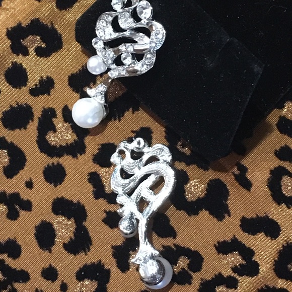 Rhinestone & pearl pierced earrings - Picture 7 of 7